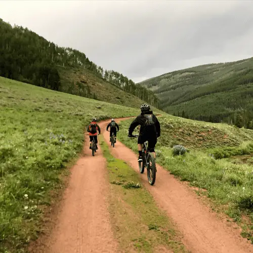 Group mountain bike ride in Crested Butte