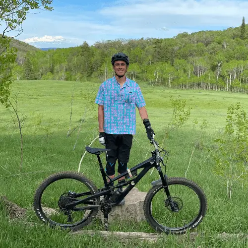 Baggy mountain bike jersey